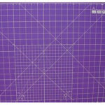 Base de Corte de Doble Cara 60 x 45 cm. Color Lila. para Patchwork.