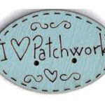 Botón Madera Pintada I Love Patchwork Azul