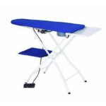 Mesa de planchar con plato caliente y aspirante